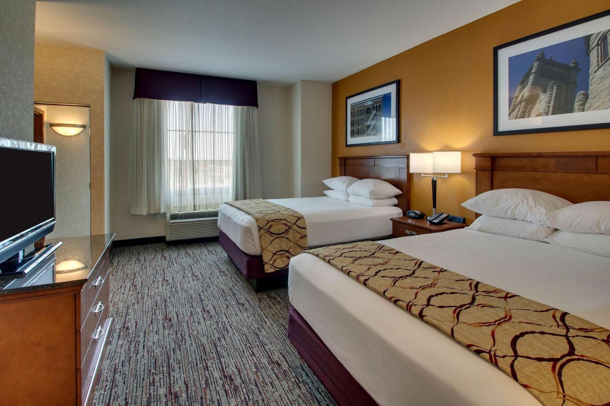 Drury Inn & Suites Findlay Bagian luar foto
