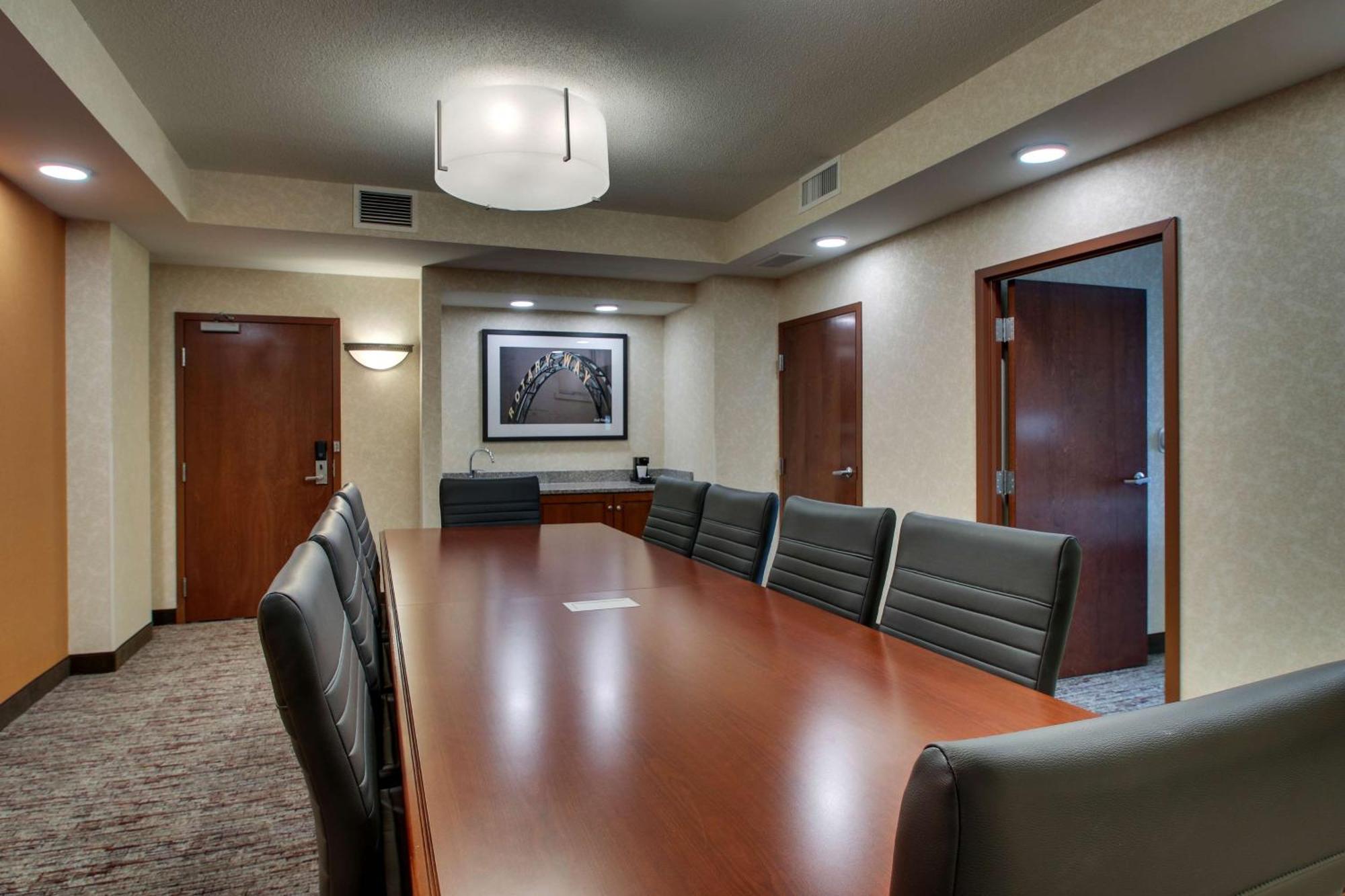 Drury Inn & Suites Findlay Bagian luar foto