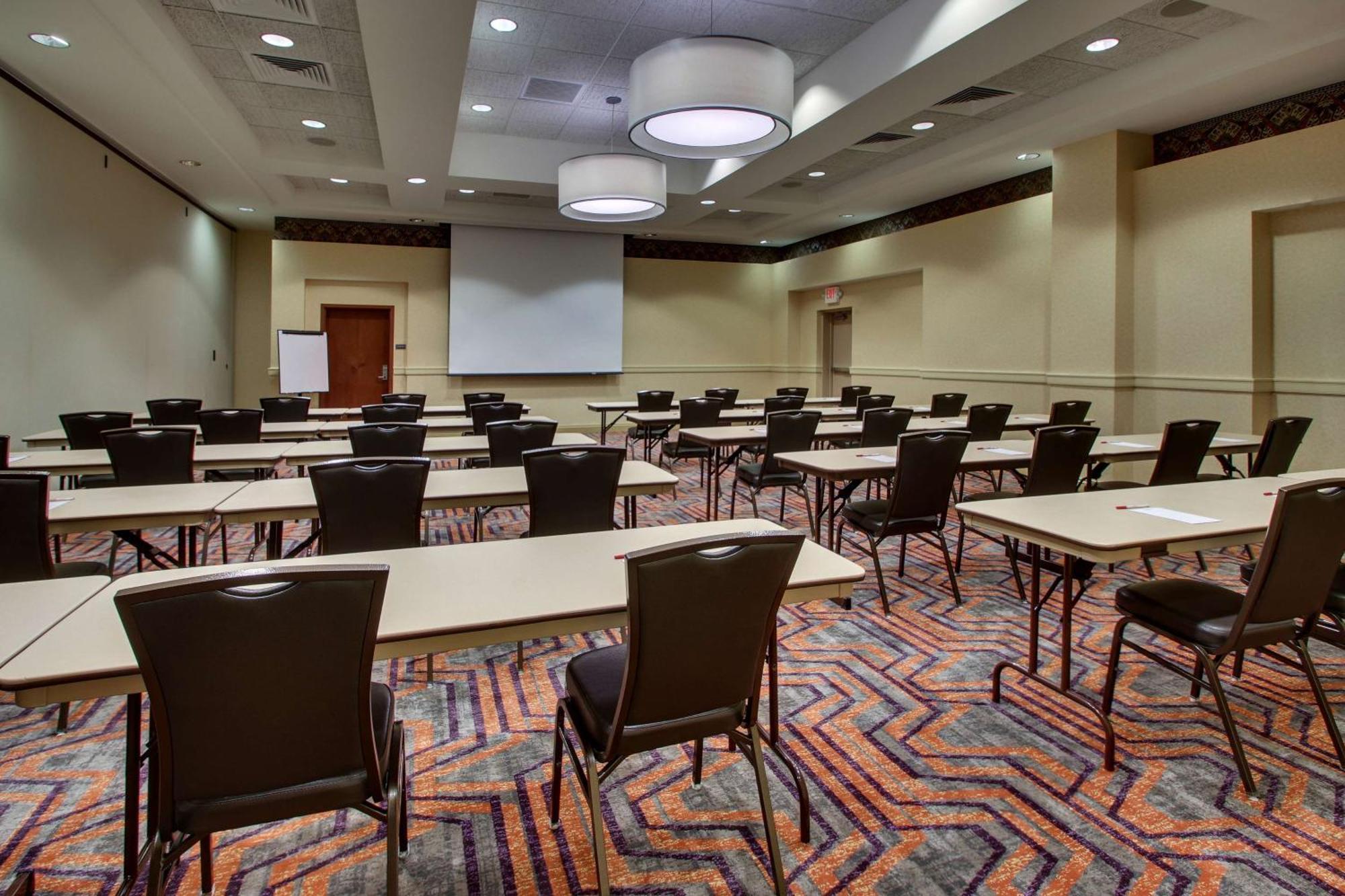 Drury Inn & Suites Findlay Bagian luar foto