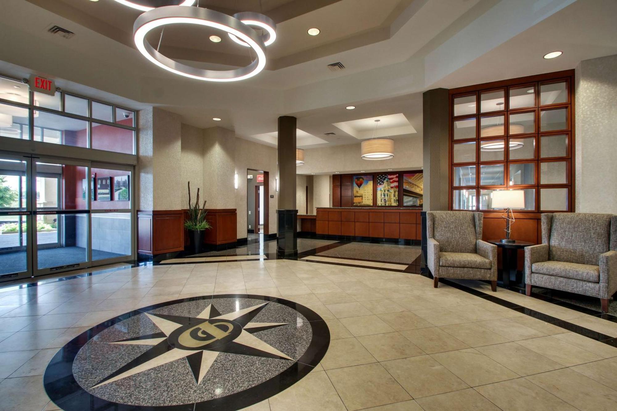 Drury Inn & Suites Findlay Bagian luar foto