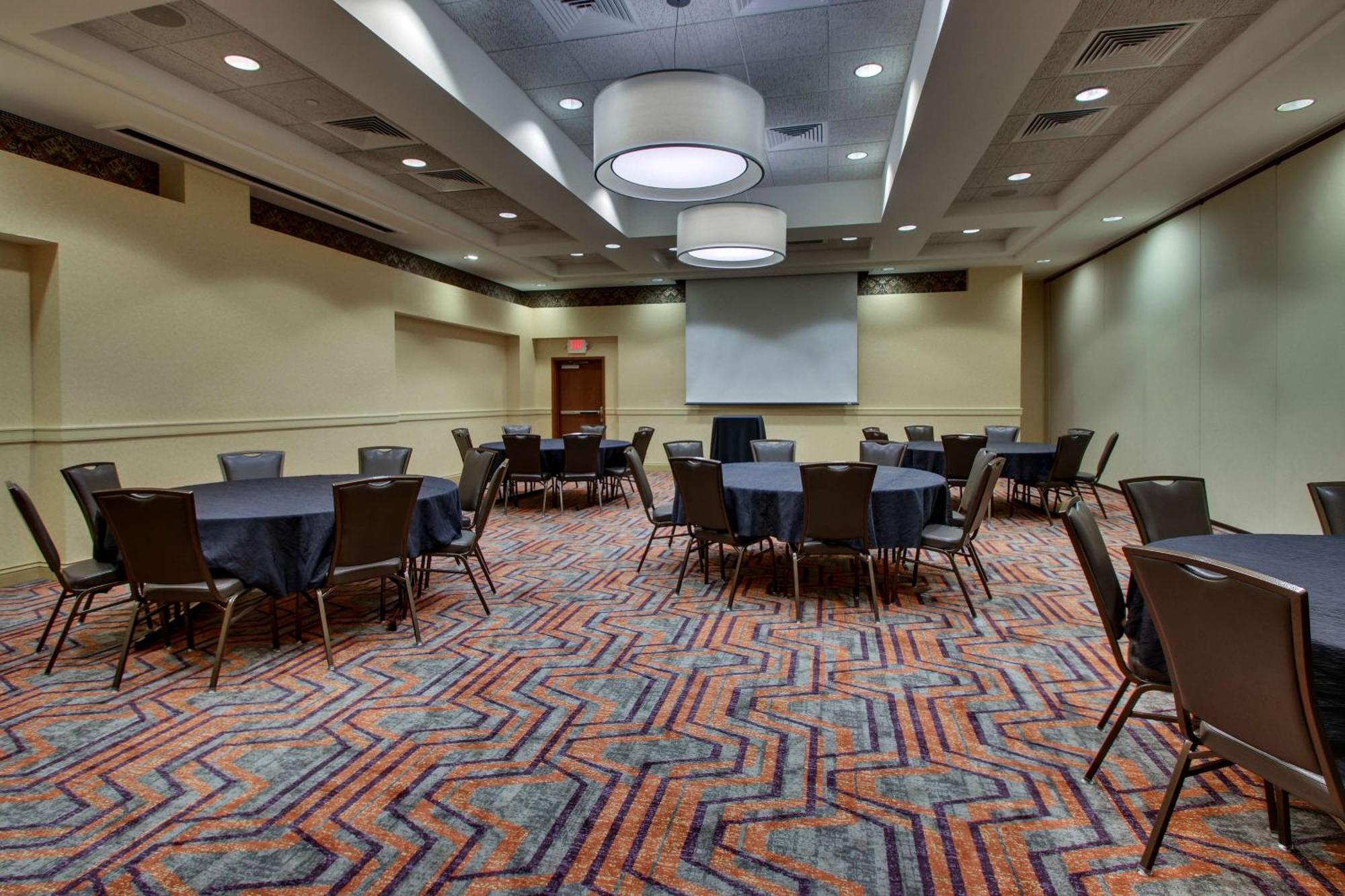 Drury Inn & Suites Findlay Bagian luar foto